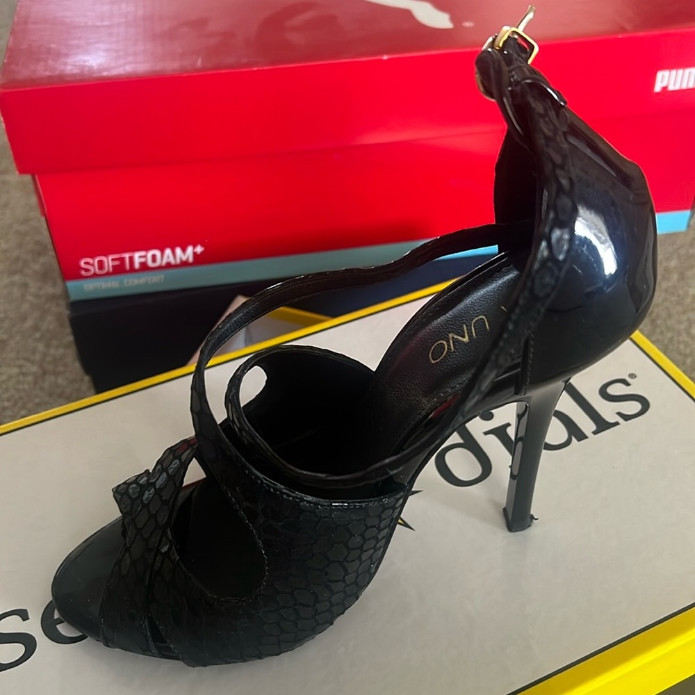 Bought them in Mexico from Via Uno brand!!